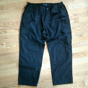 Mens 5.11 Tactical cargo pants, black, 42x30